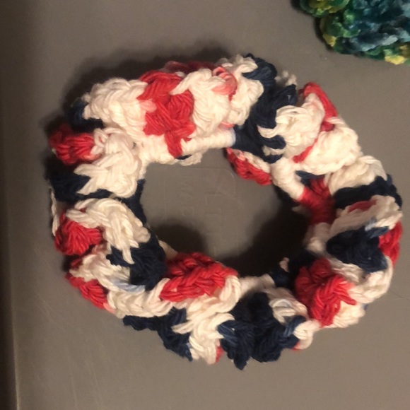 Scrunches - Picture 3 of 4